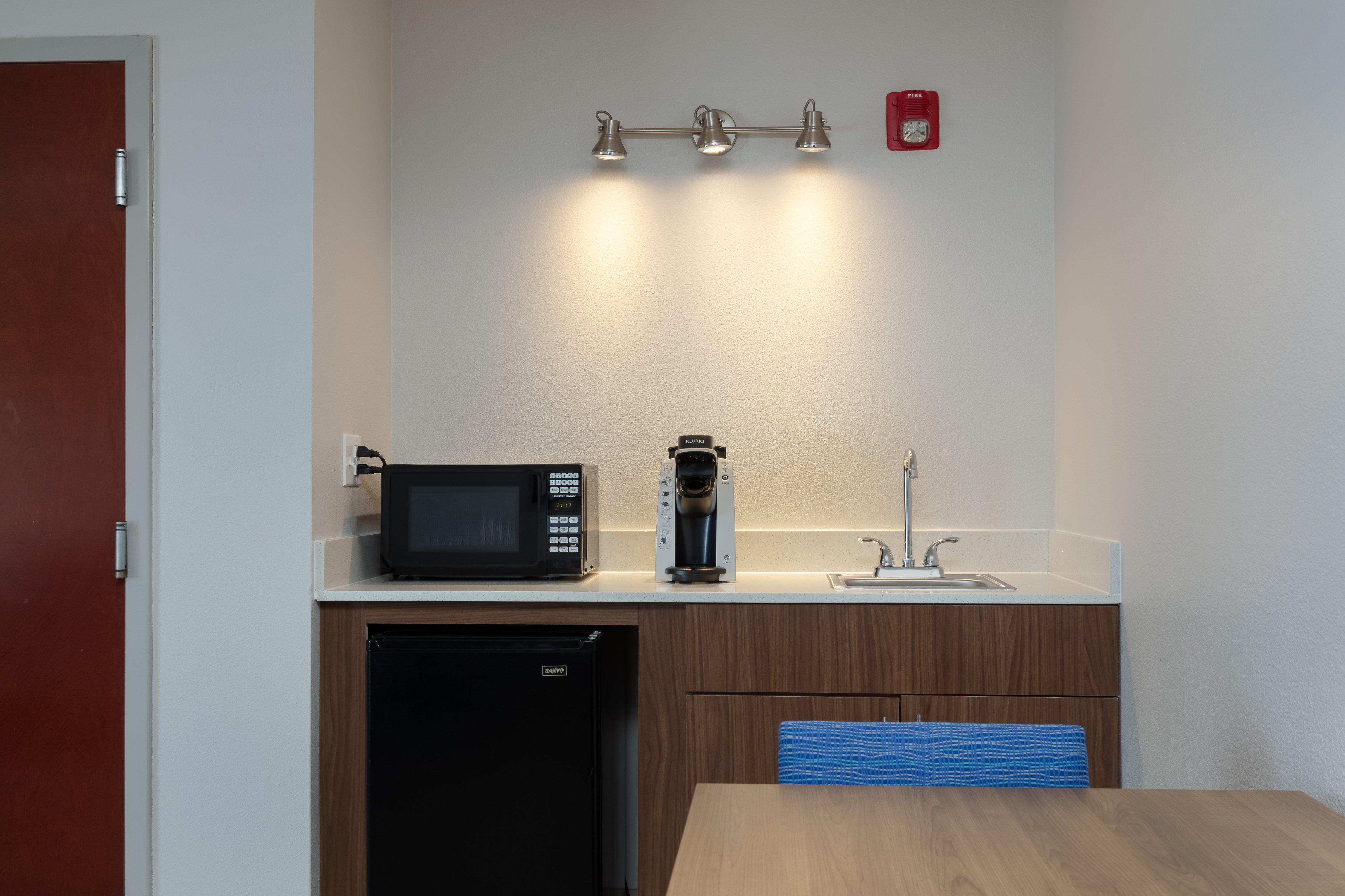 Holiday Inn Express & Suites Milton East I-10 By Ihg Exteriör bild