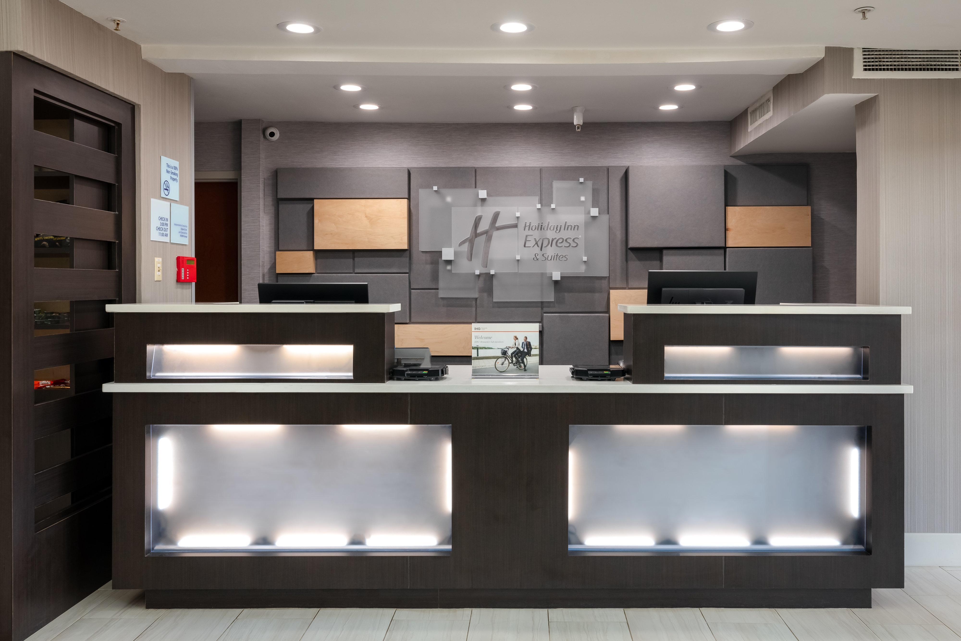 Holiday Inn Express & Suites Milton East I-10 By Ihg Exteriör bild